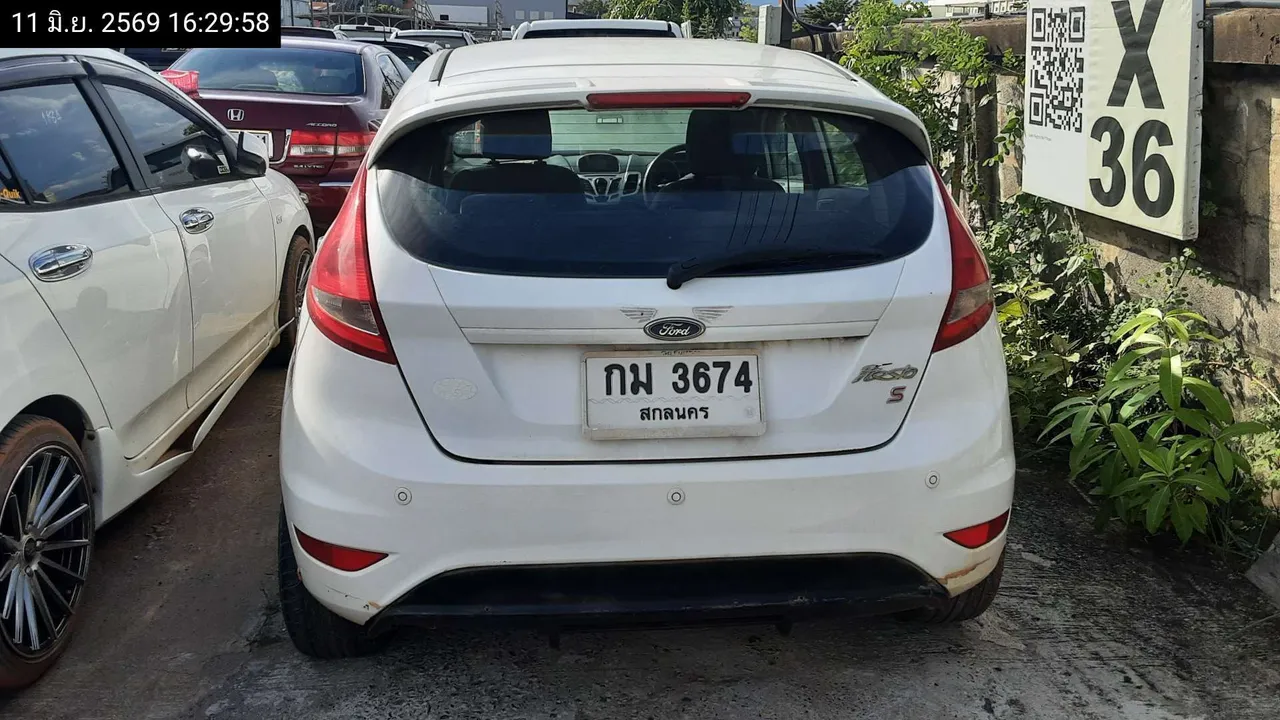2012 Ford Fiesta – 4