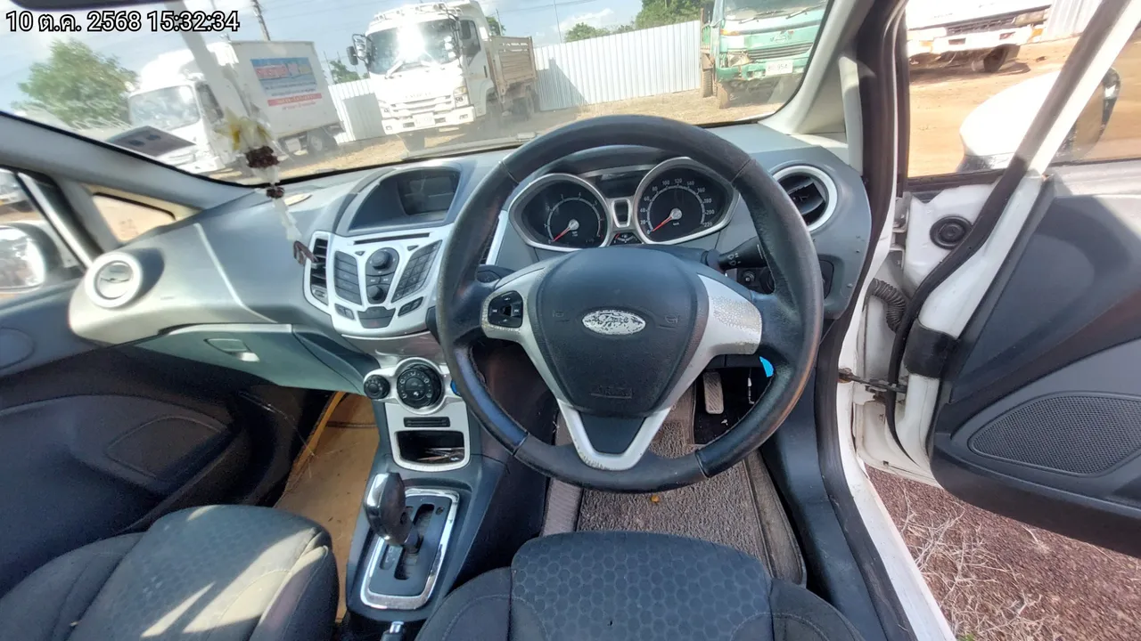 2012 Ford Fiesta – 11