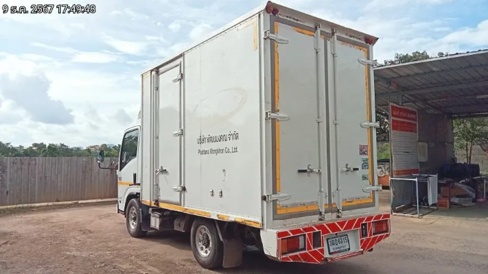 2021 Isuzu NLR – 6