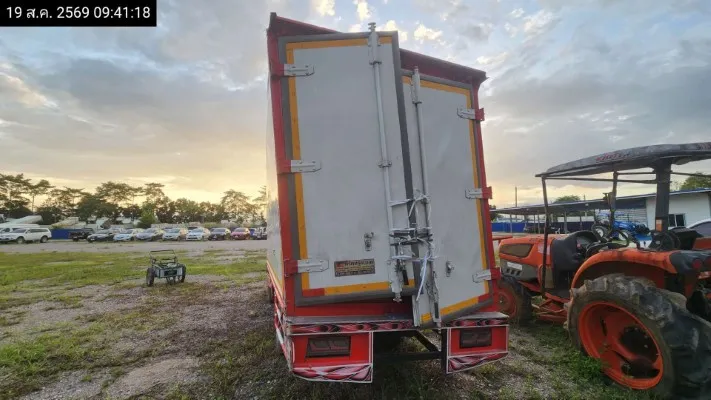 2022 Isuzu NLR – 6