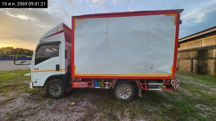 2022 Isuzu NLR – 9