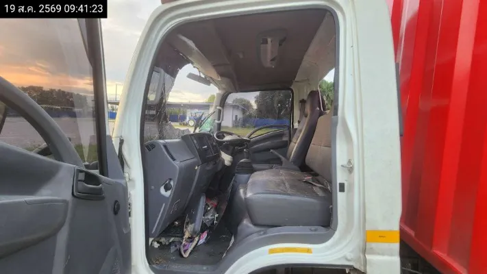 2022 Isuzu NLR – 11