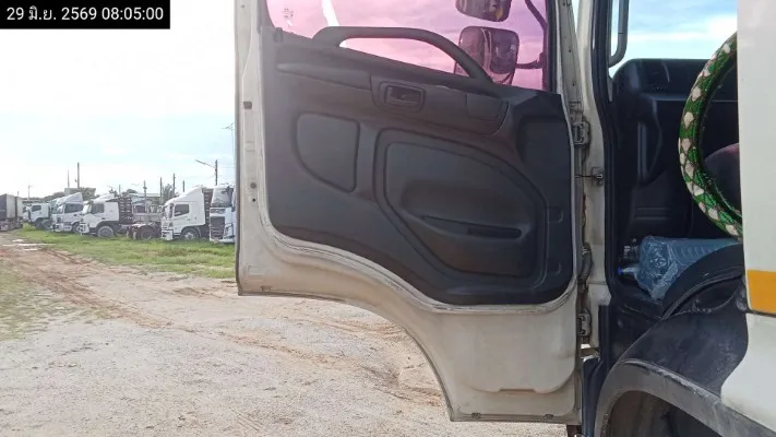 2013 Hino FM1A – 10