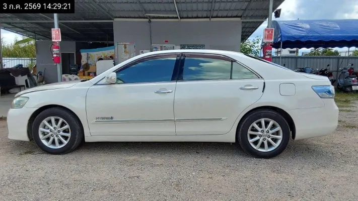 2010 Toyota Camry – 7