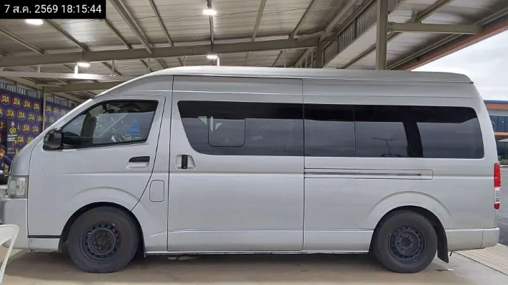 2017 Toyota Commuter – 7