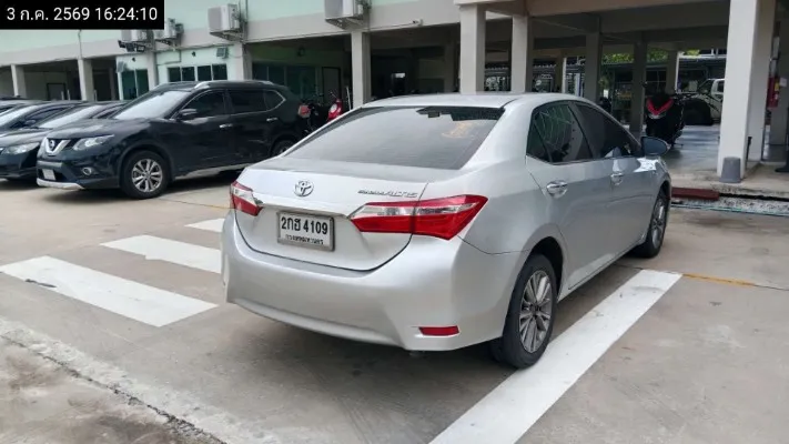 2014 Toyota Corolla Altis – 5