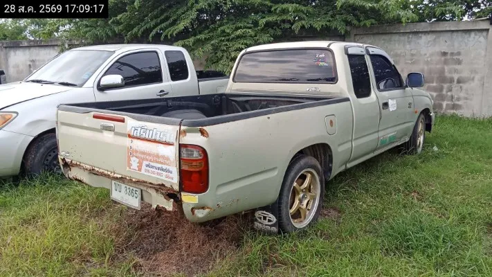 2002 Toyota Hilux Tiger – 7