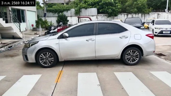 2014 Toyota Corolla Altis – 7