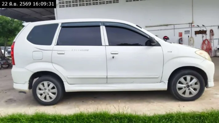 2010 Toyota Avanza – 8