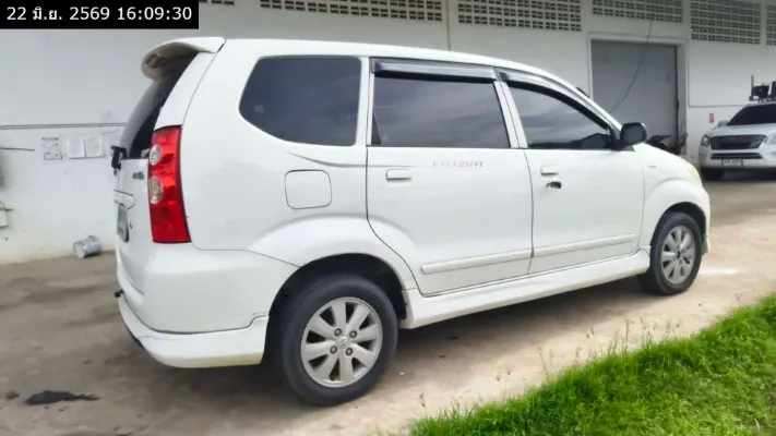 2010 Toyota Avanza – 5