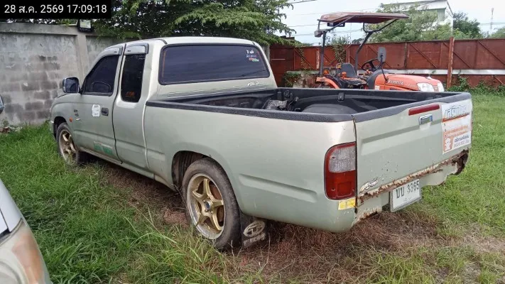 2002 Toyota Hilux Tiger – 8