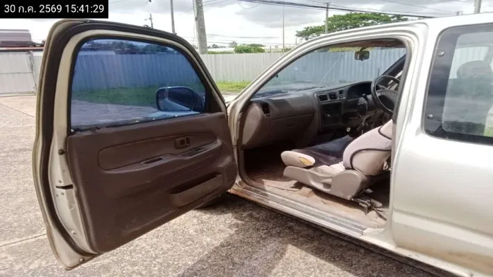 2004 Toyota Hilux Tiger – 11