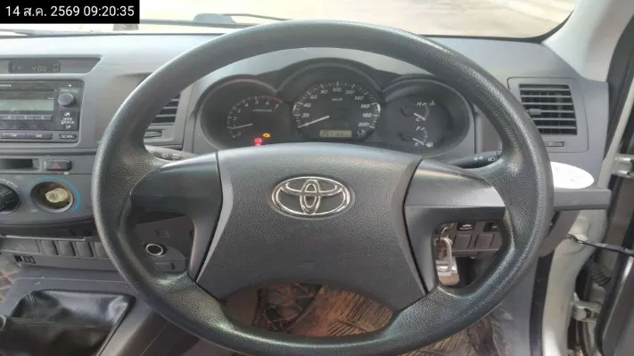 2012 Toyota Hilux Vigo – 12