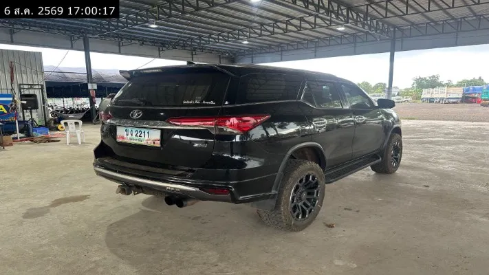 2015 Toyota Fortuner – 5