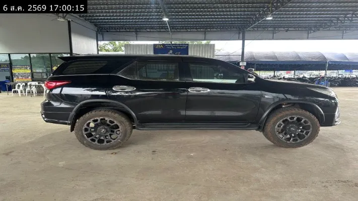 2015 Toyota Fortuner – 8
