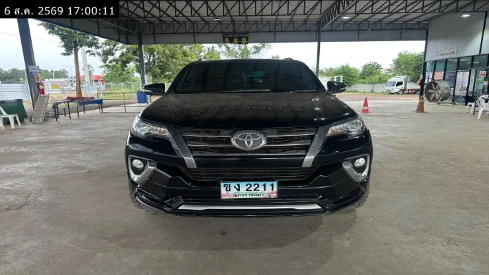2015 Toyota Fortuner – 1