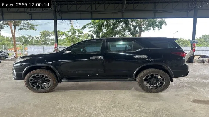 2015 Toyota Fortuner – 7
