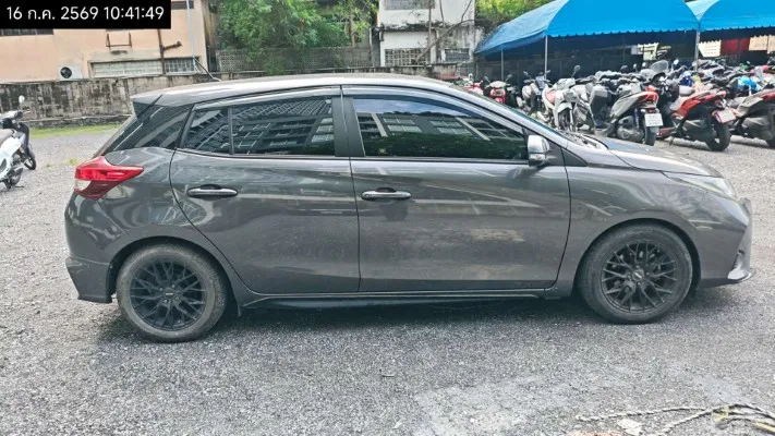 2021 Toyota Yaris – 8