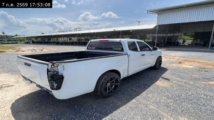 2020 Isuzu D-Max – 5