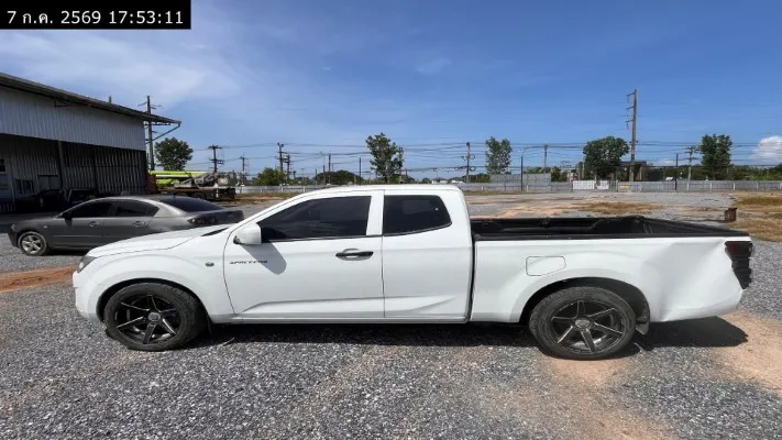 2020 Isuzu D-Max – 7