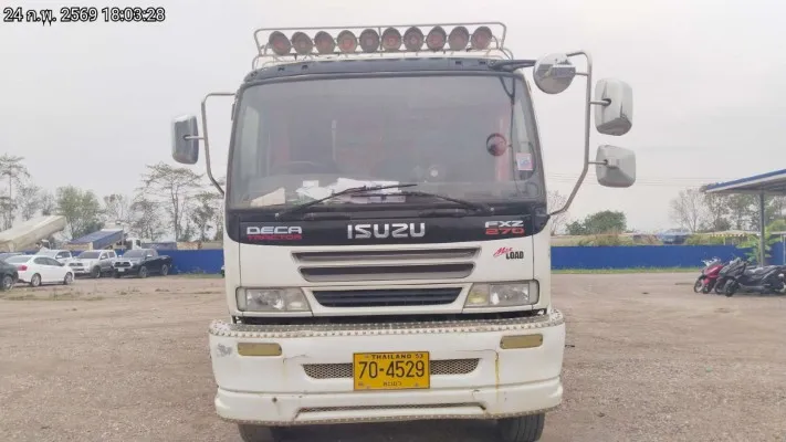 2004 Isuzu FXZ270 – 1
