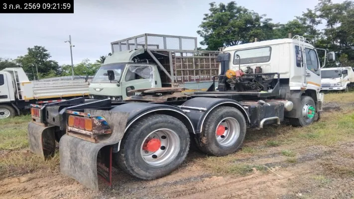 2004 Isuzu รถบรรทุก – 5