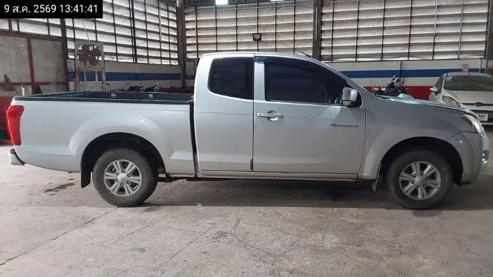 2014 Isuzu D-Max – 8