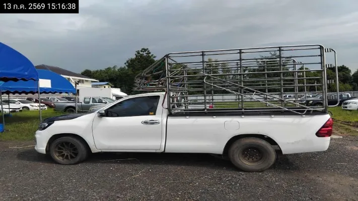 2017 Toyota Hilux Revo – 7