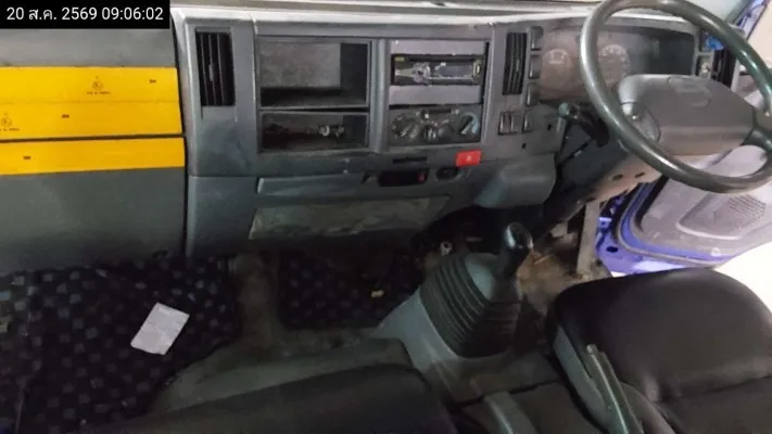 2013 Isuzu NPR150 – 10