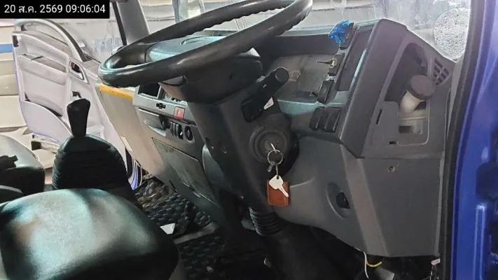 2013 Isuzu NPR150 – 12