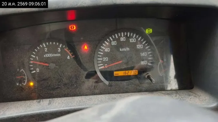 2013 Isuzu NPR150 – 9