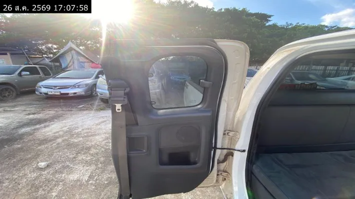 2014 Toyota Hilux Vigo – 10