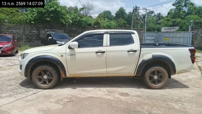 2022 Isuzu D-Max – 7