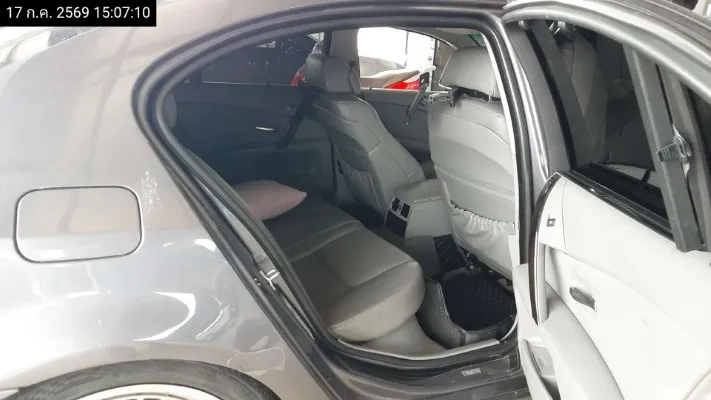 2004 BMW 5 Series – 11