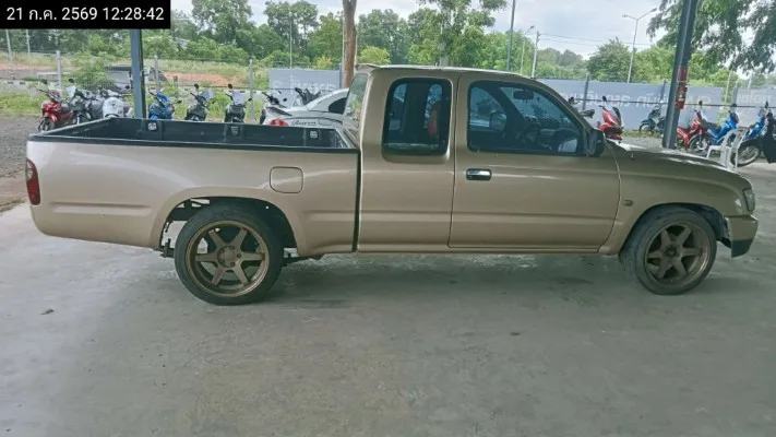 2003 Toyota Hilux Tiger – 8