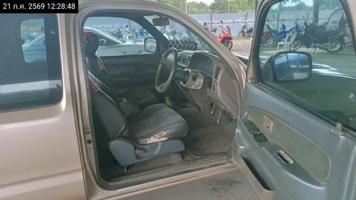 2003 Toyota Hilux Tiger – 12
