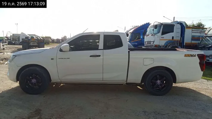2020 Isuzu D-Max – 7