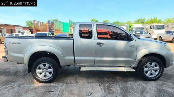 2010 Toyota Hilux Vigo – 8